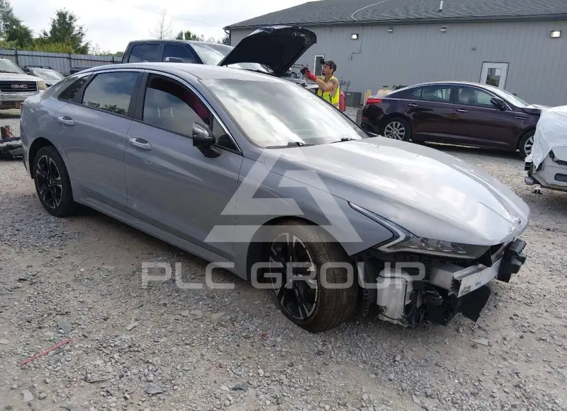 2021 KIA K5 photo