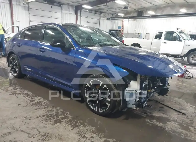 2021 KIA K5 фото