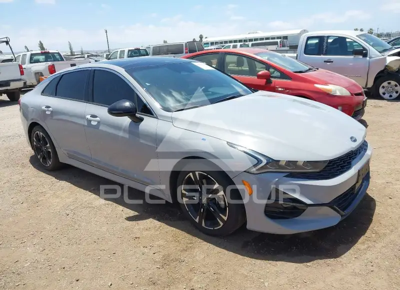 2021 KIA K5 photo