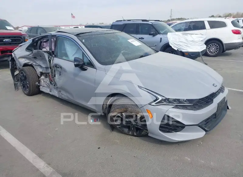 2021 KIA K5 photo
