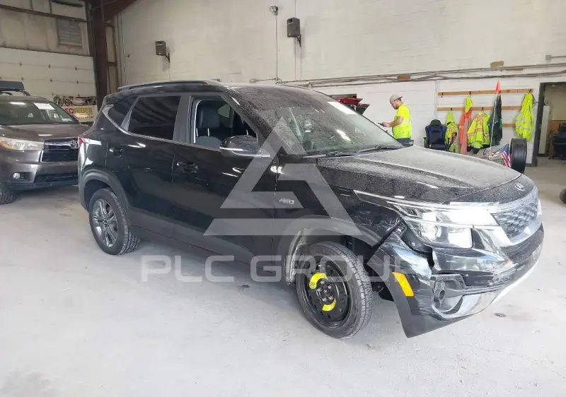 2021 KIA Seltos фото
