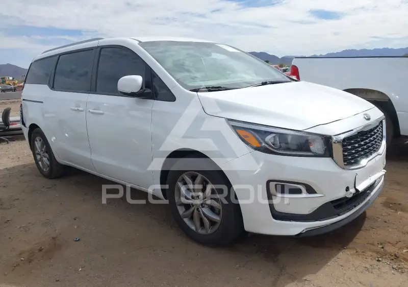 2021 KIA Sedona photo