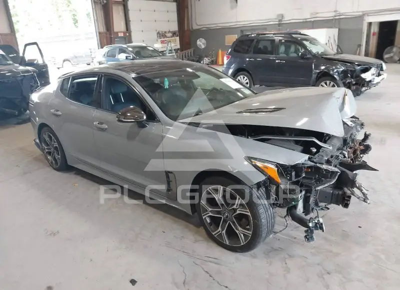 2021 KIA Stinger фото