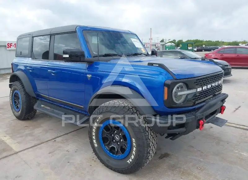2021 Ford BRONCO photo