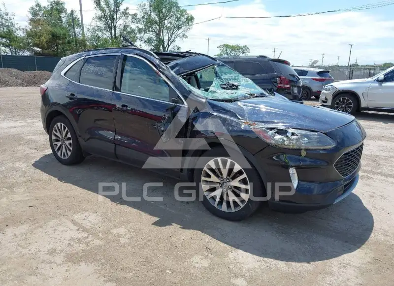 2021 Ford ESCAPE photo