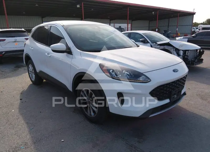 2021 Ford ESCAPE photo