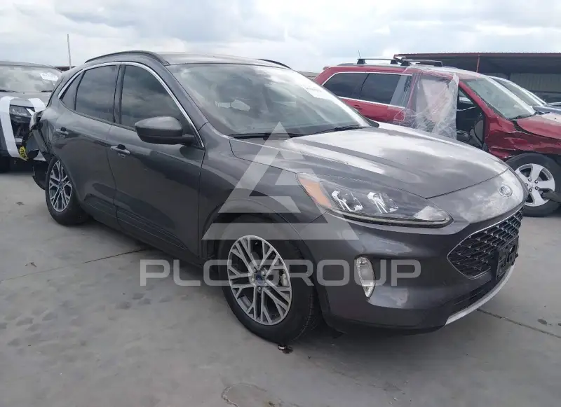 2021 Ford ESCAPE photo