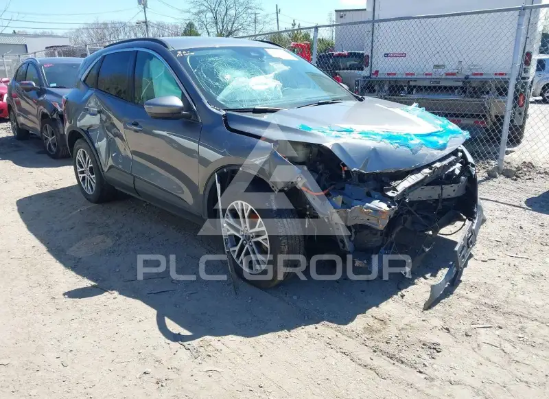 2021 Ford ESCAPE photo