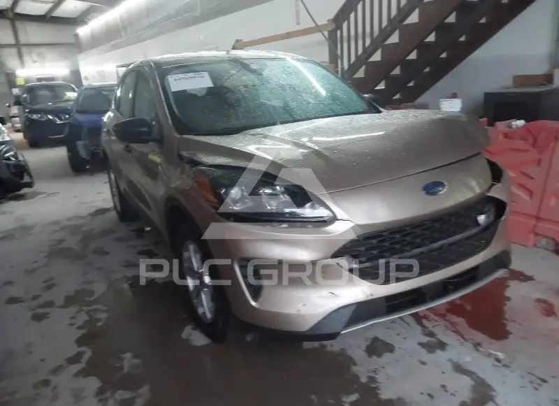 2021 Ford ESCAPE photo