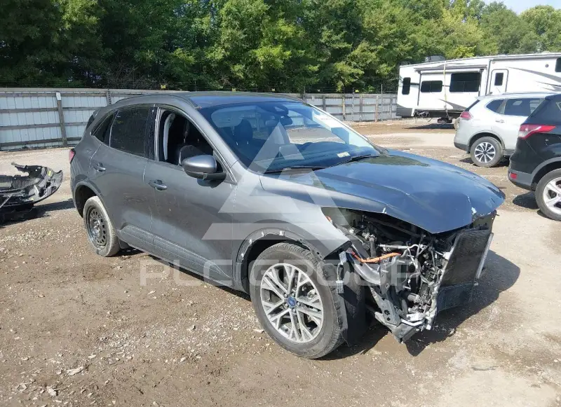 2021 Ford ESCAPE photo