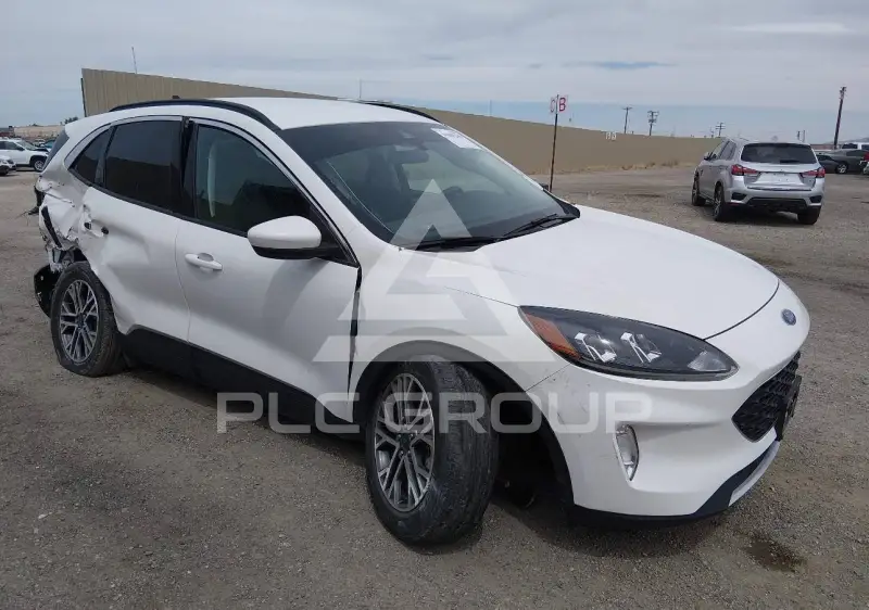 2021 Ford ESCAPE photo