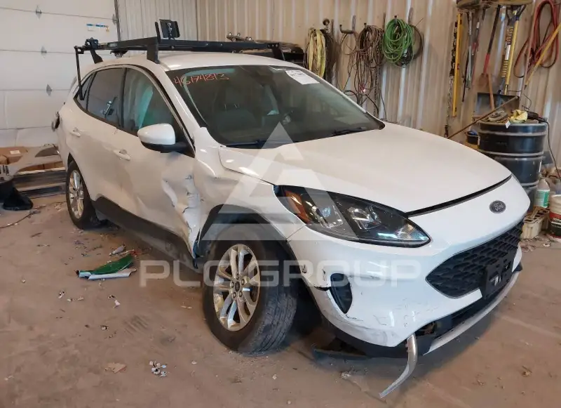 2021 Ford ESCAPE photo