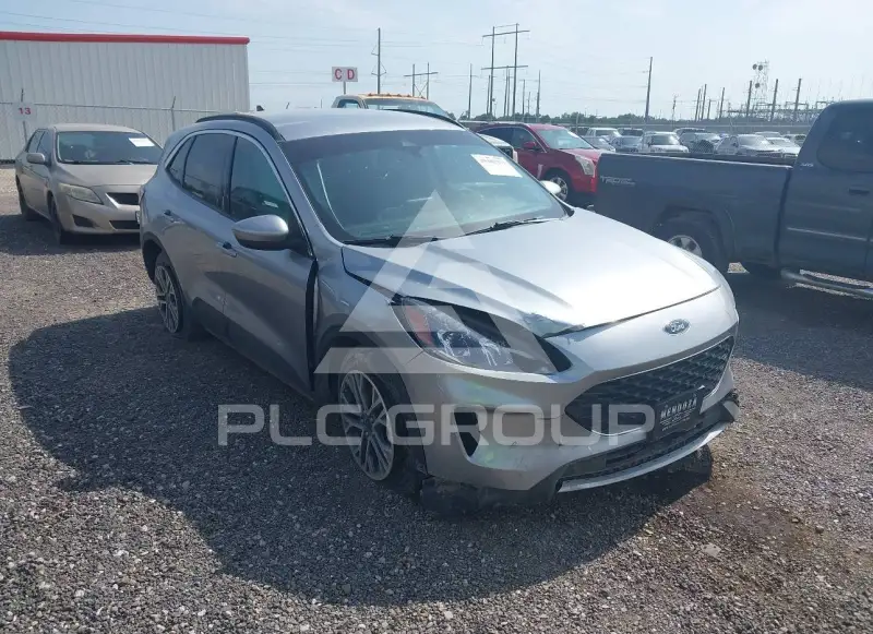 2021 Ford ESCAPE photo