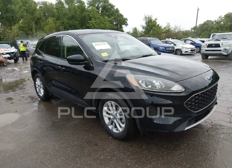 2021 Ford ESCAPE photo