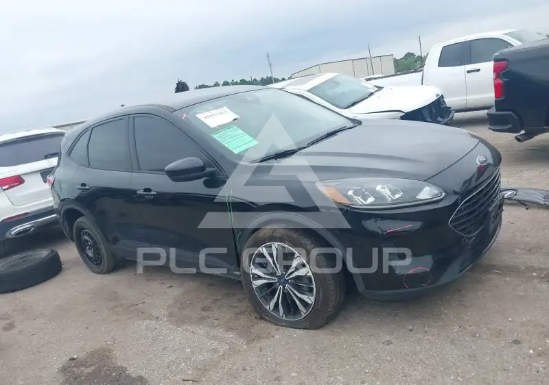 2021 Ford ESCAPE photo