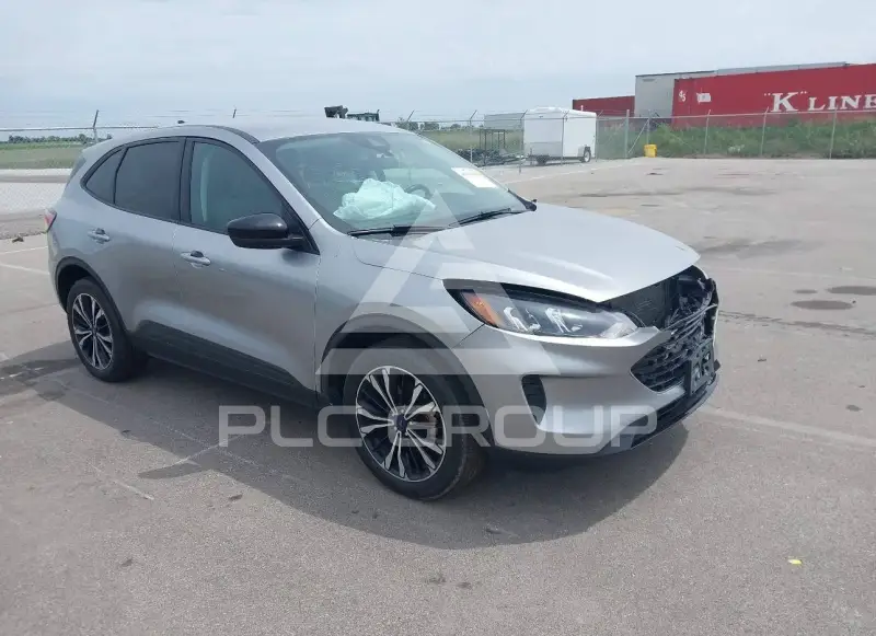2021 Ford ESCAPE photo