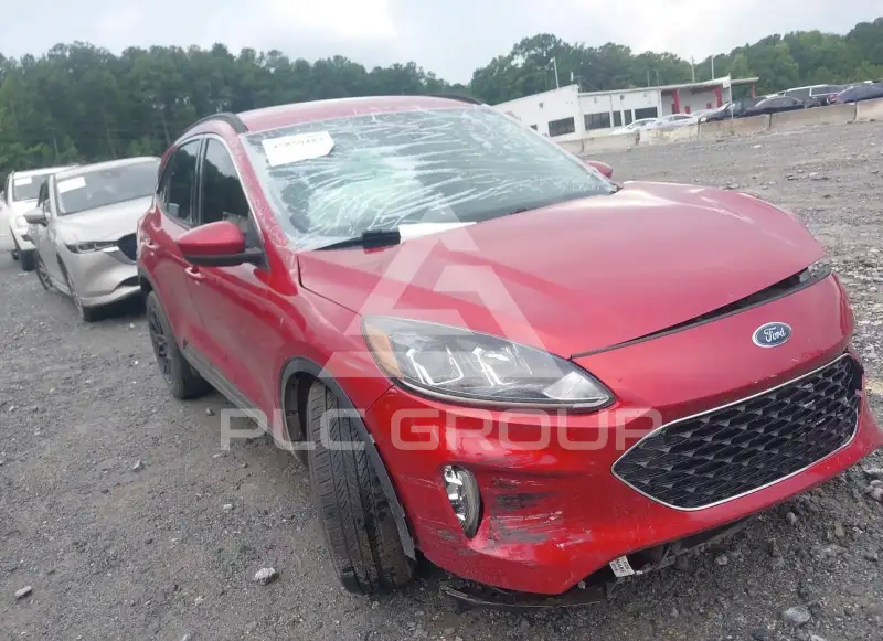 2021 Ford ESCAPE photo