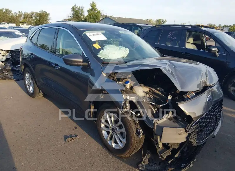 2021 Ford ESCAPE photo