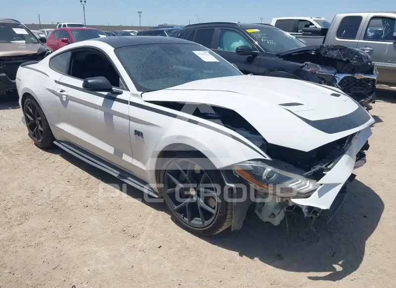 2021 Ford MUSTANG photo