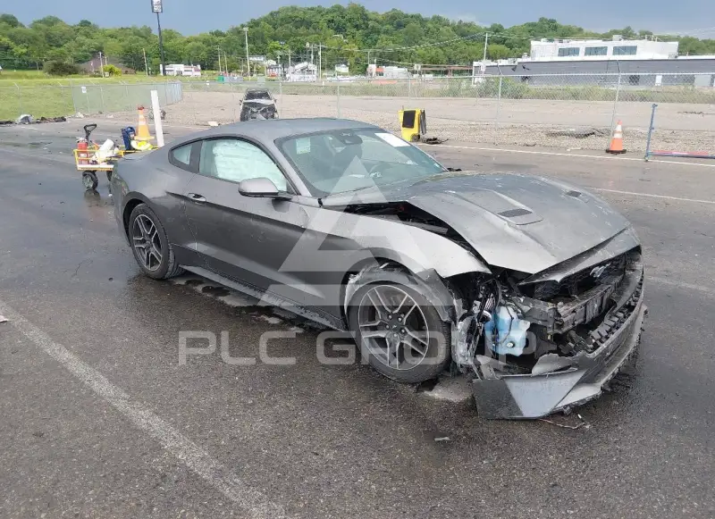 2021 Ford MUSTANG photo