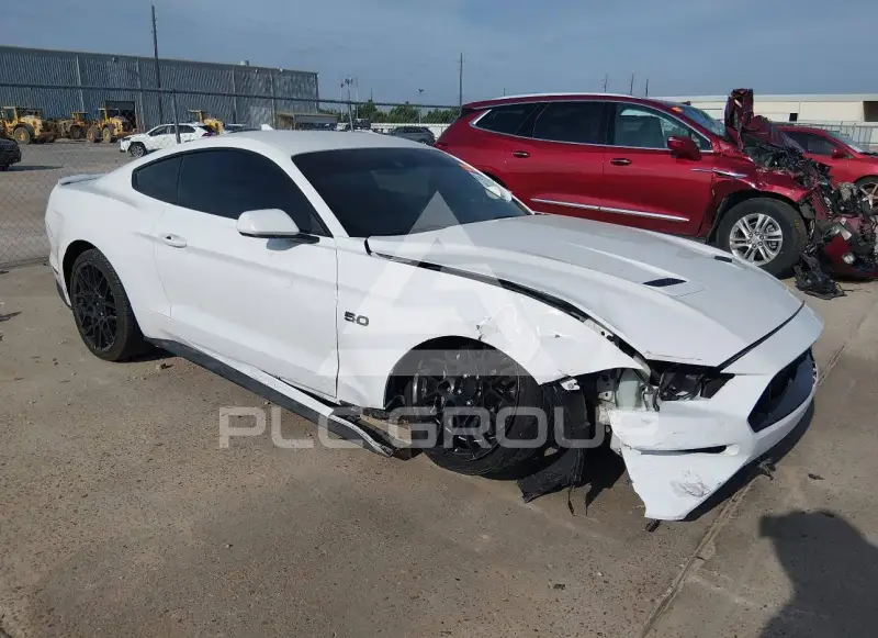 2021 Ford MUSTANG photo