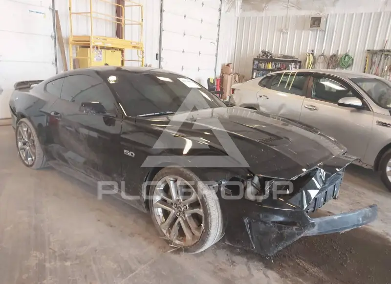 2021 Ford MUSTANG photo