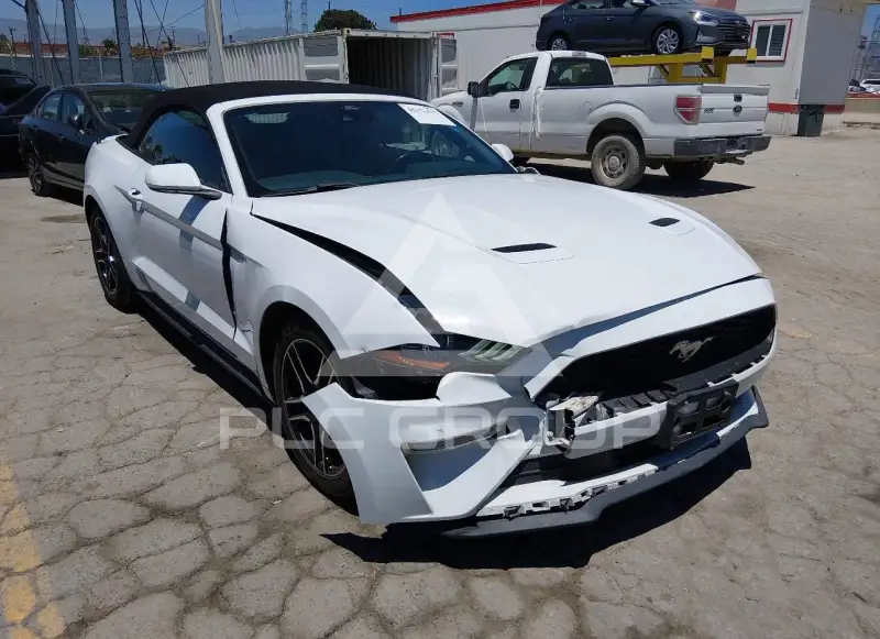 2021 Ford MUSTANG фото