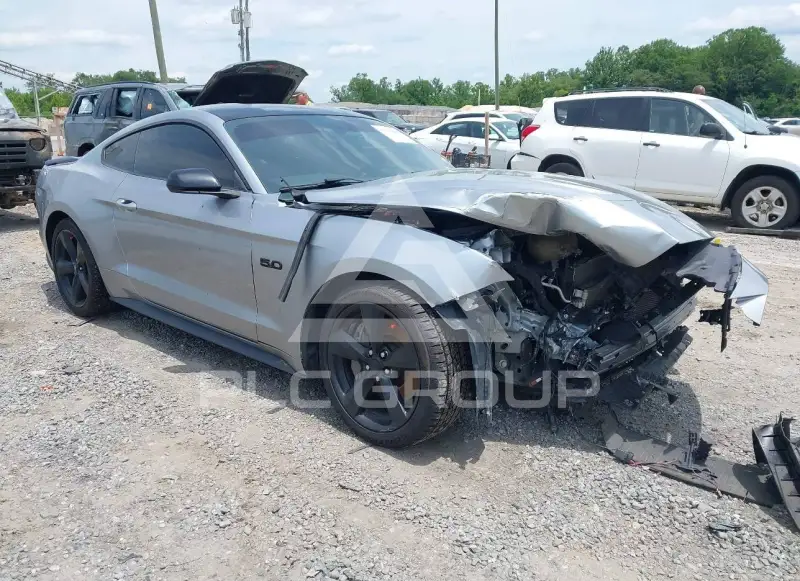 2021 Ford MUSTANG photo