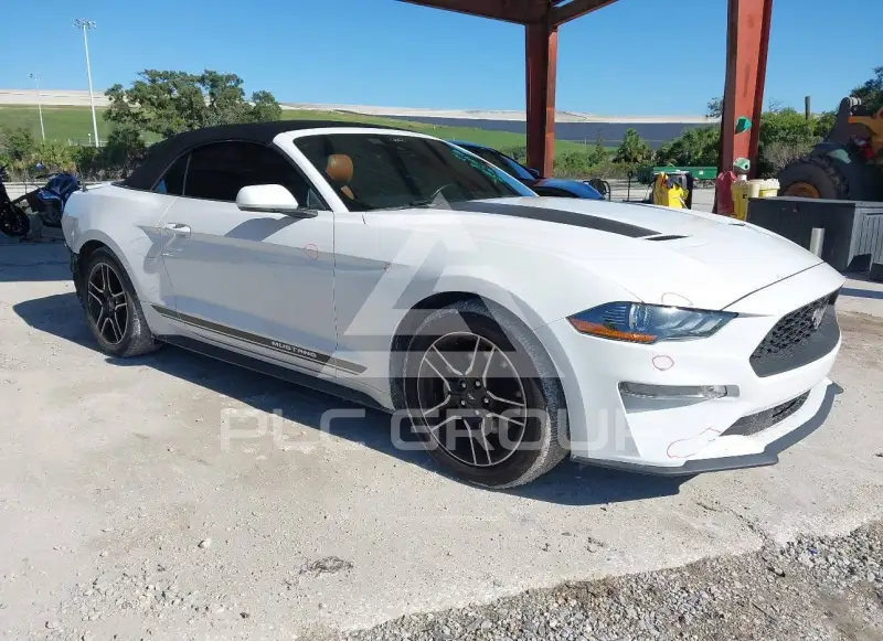 2021 Ford MUSTANG photo