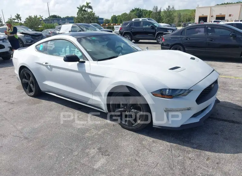 2021 Ford MUSTANG фото