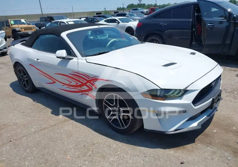 2021 Ford MUSTANG photo