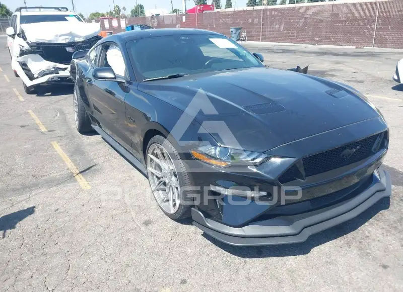 2021 Ford MUSTANG photo
