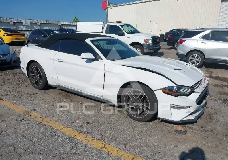 2021 Ford MUSTANG фото