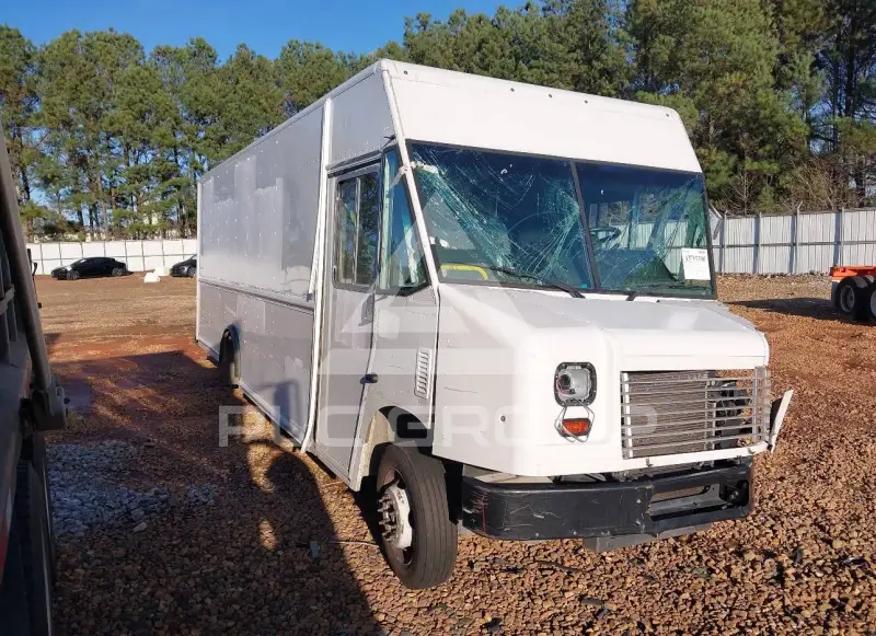 2021 Ford F-590 photo