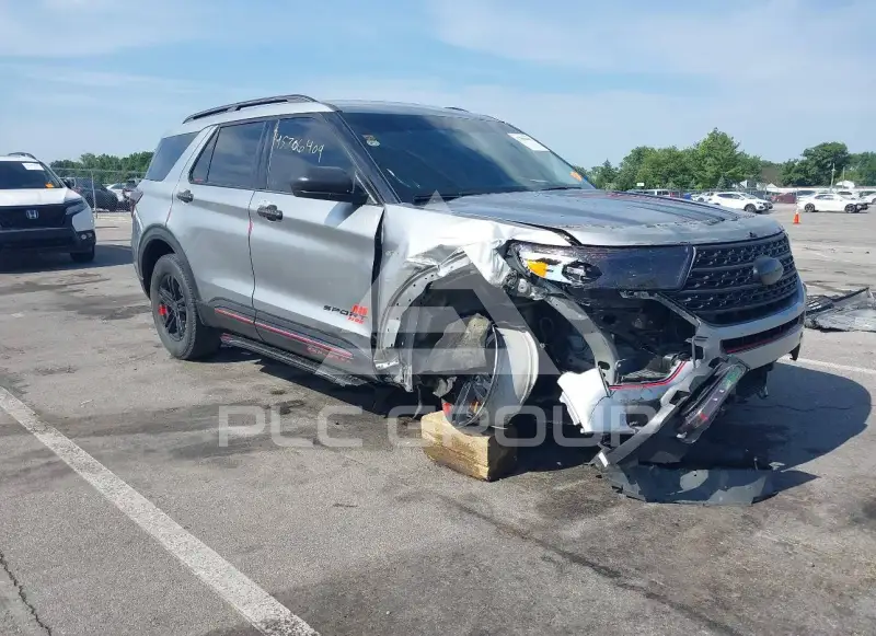 2021 Ford EXPLORER photo