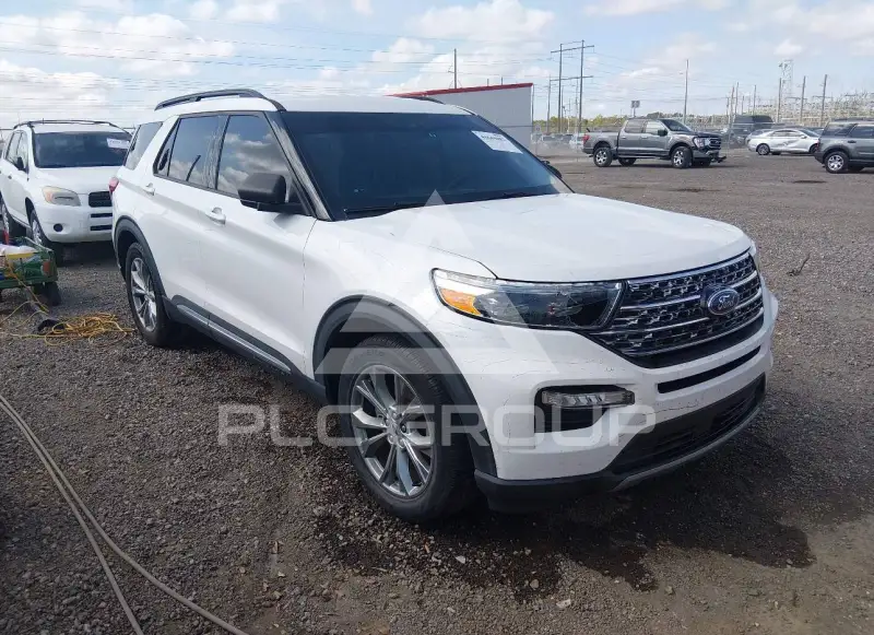 2021 Ford EXPLORER photo