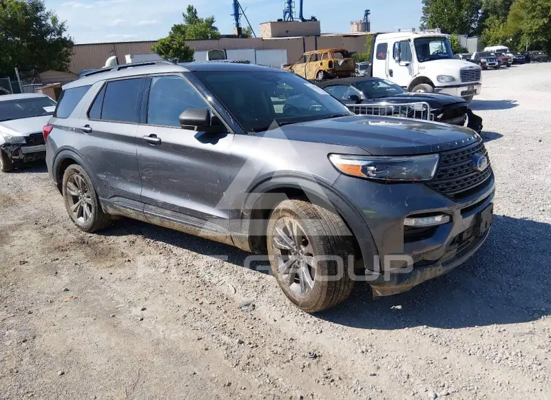 2021 Ford EXPLORER photo
