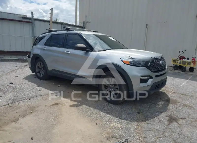 2021 Ford EXPLORER photo
