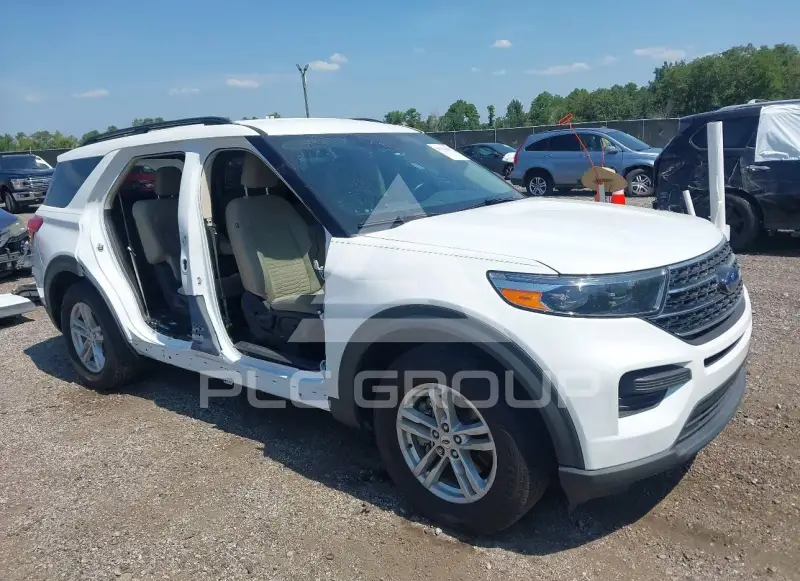 2021 Ford EXPLORER photo