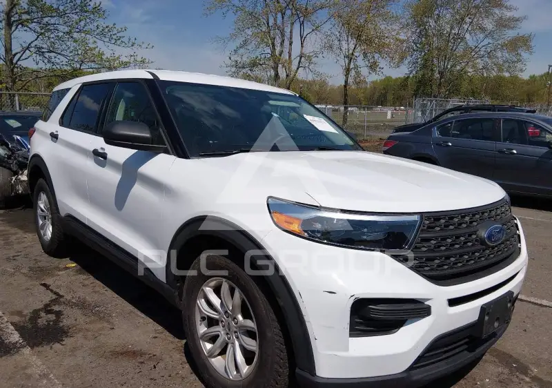 2021 Ford EXPLORER photo