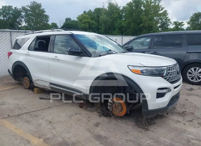 2021 Ford EXPLORER photo