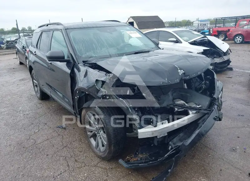 2021 Ford EXPLORER photo