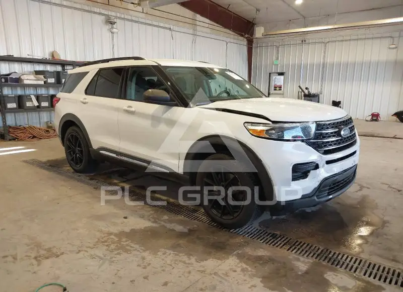 2021 Ford EXPLORER photo