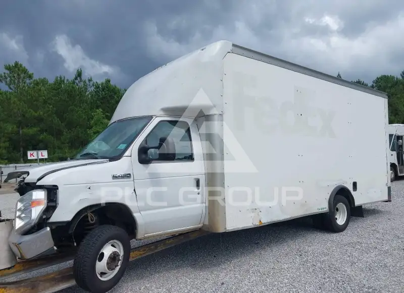 2021 Ford E-450 photo