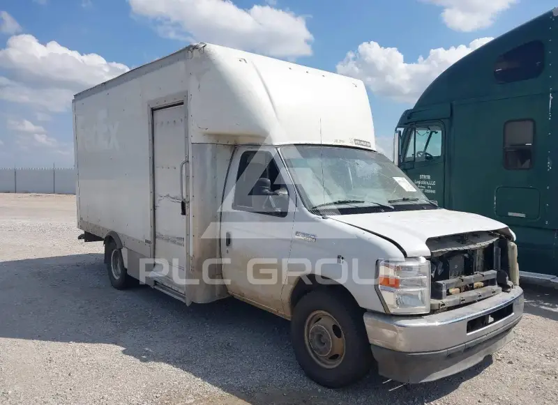 2021 Ford E-350 photo