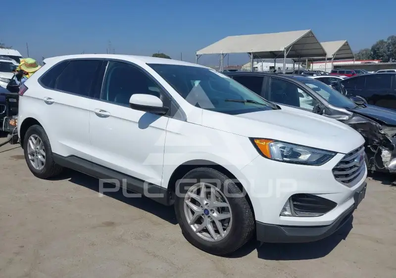 2021 Ford EDGE photo
