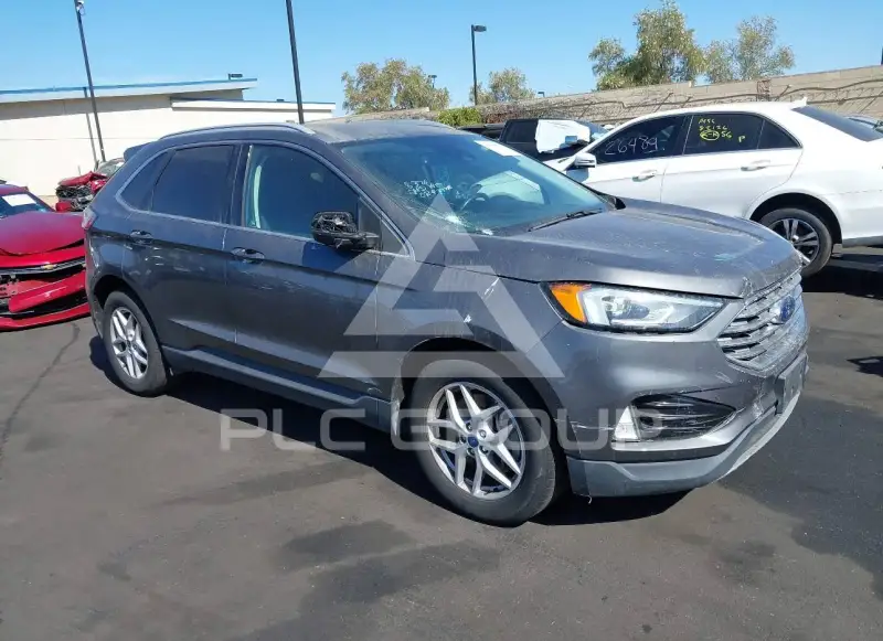 2021 Ford EDGE photo