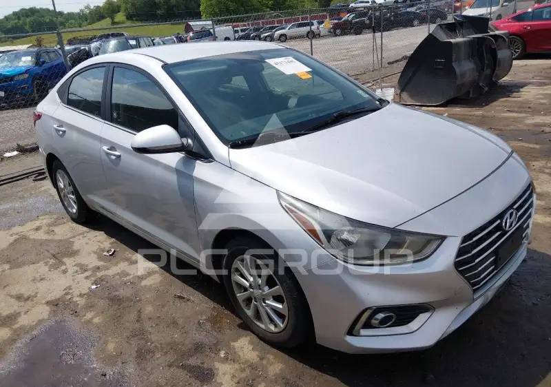 2021 Hyundai Accent photo