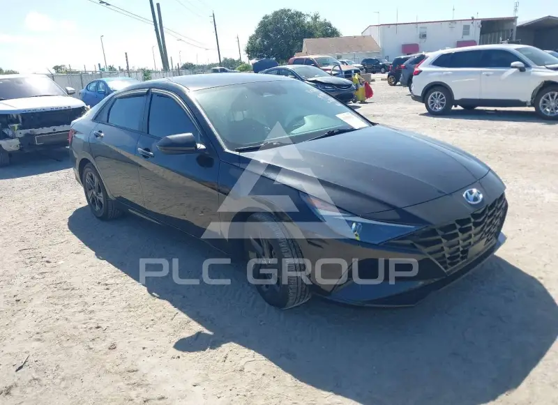 2021 Hyundai Elantra photo
