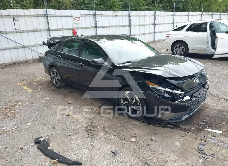 2021 Hyundai Elantra photo